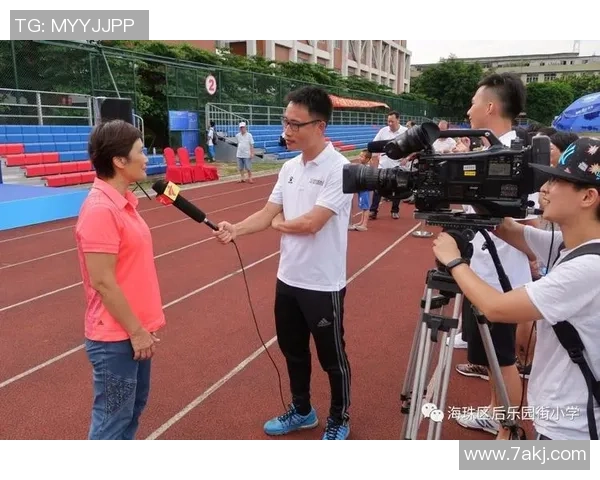 武汉足球队与南京足球队赛后分析:比赛节奏与战术对比探讨 武汉足球队与南京足球队赛后分析:比赛节奏与战术对比探讨